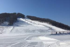 武汉周边滑雪地方 激情滑雪一日游 罗田红花尖滑雪度假村